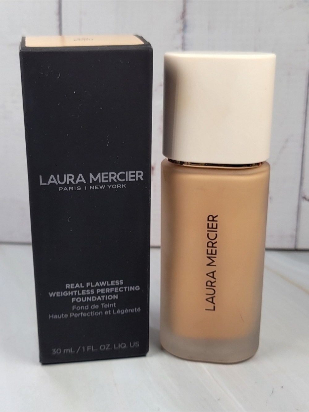 Laura Mercier Real Flawless Weightless Perfecting Waterproof Foundation BNIB